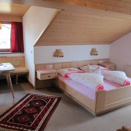 Gaestehaus Valentina Mayrhofen Exteriör bild